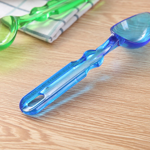 Cuchara para helado de plástico, roja, verde, azul, manual, de color sólido, para servir helado, fruta, leche en polvo. - Product Image 4