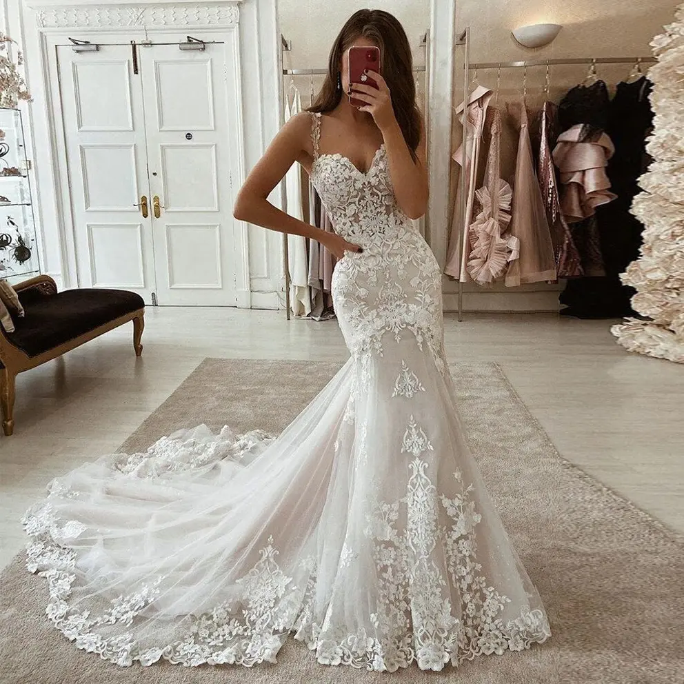 Lace Appliques Tulle Bridal Gowns with Train Sweetheart Spaghetti Straps Vintage Mermaid Wedding Dresses