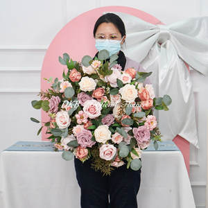 Una corona di seta artificiale di lusso che fa fiori fiori decorativi di nuovo design popolare - Product Image 5