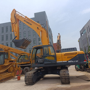 Excavatrice Hyundai 305LC-9T d'occasion 100% originale, 30 tonnes, châssis, godet de 1,6 m, moteur Cummins, faible nombre d'heures, bien entretenue, prix bas - Product Image 4