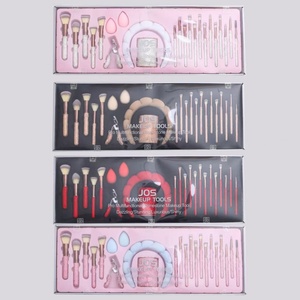 Coffret Cadeau d'Outils de Beauté en Cristal de Diamant : Bandeau, Recourbe-cils et Accessoires de Soin du Visage pour Femme - Product Image 2
