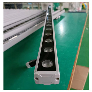 Barres lumineuses murales LED pour extérieur IP68 3500K 36W Lumière linéaire paysagère 38,9 pouces Prise US - Product Image 1