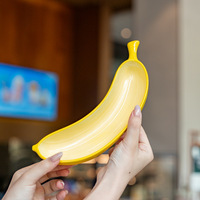 Keramische creatieve banaanvormige dessertbordjes, hartvormige fruit- en sushi-borden, Amerikaanse stijl, huishoudelijke rituele voorraad.