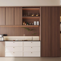 Armoire à portes battantes en placage de bois blanc, style Mid-Century, avec tressage en rotin et poignée métallique, meuble de salon