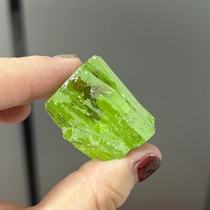 Gema sintética de circonia cúbica en bruto, materia prima de circonia cúbica sin cortar para la fabricación/colección de cuentas de joyería - Product Image 4