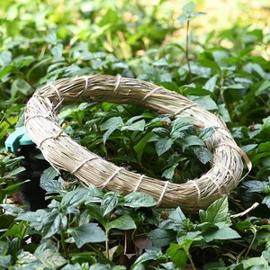 Couronnes tissées à la main Garden Village décorations <span class=keywords><strong>en</strong></span> <span class=keywords><strong>paille</strong></span> faites à la main perroquets d'oiseaux <span class=keywords><strong>de</strong></span> Noël escalade cage à oiseaux perchée suspendue - Product Image 4