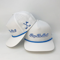 Casquette de course blanche personnalisée en gros, en polyester imperméable, avec trous découpés au laser, détail corde, patch en caoutchouc, marque privée