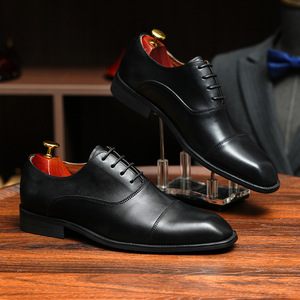 2026 Spring Latest Men's Leather British Business Formal Brocade Embossed Shoes with <b>Pointed</b> Toe Oxford Style - Product Image 1