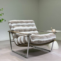 Fauteuil d'appoint moderne de luxe en tissu rayé, écologique et portable, avec base en traîneau chromé, style italien, pour salon