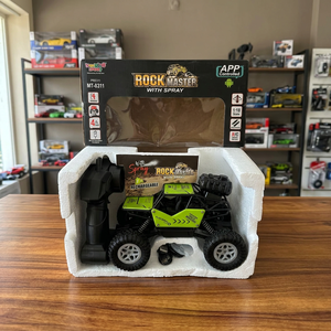 Voiture RC tout-terrain électrique 4x4 télécommandée pour escalade sur rochers - Durable et haute vitesse, intérieur/extérieur - Product Image 4