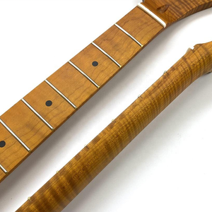 Guitarra TL de 25.5" con acabado Nitro personalizado, mástil de arce flameado tostado y diapasón de arce - Product Image 2
