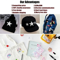 Écussons en PVC personnalisés à faible MOQ, brodés, thermocollants, avec motifs 3D Cœur et Fleur, en toile tissée, avec paillettes de couleur personnalisée, pour chapeaux