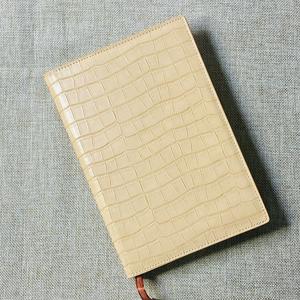 Cao Cấp Cá Nhân Croc Nổi Máy Tính Xách Tay Cho Điều Hành Kinh Doanh Quà Tặng Công Ty Thanh Lịch Chữ Lồng Văn Phòng Tạp Chí Da - Product Image 2