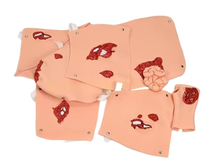 <span class=keywords><strong>Kit</strong></span> de 16 Modules de Simulation de Plaies Humaines : Brûlures, Lacerations, Fractures, Amputations, Plaques Cutanées, Masques et Modèles d'Extrémités - Product Image 2