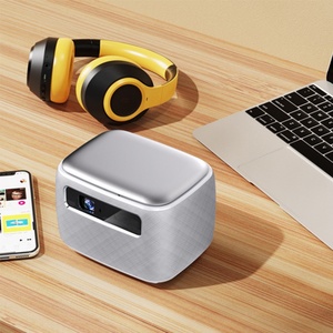 Proyector DLP Inteligente V8 3D con 2G de RAM, 990 ANSI Lúmenes, Compatible con 4K, Android, 32GB de Almacenamiento, 2H de Batería, Portátil para Cine en Casa - Product Image 3