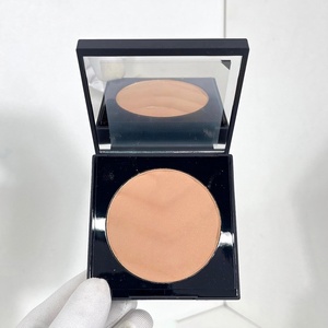 Polvo al por mayor para almacenes con textura fina, color brillante y natural, y aplicación versátil para base de maquillaje en polvo para damas. - Product Image 2