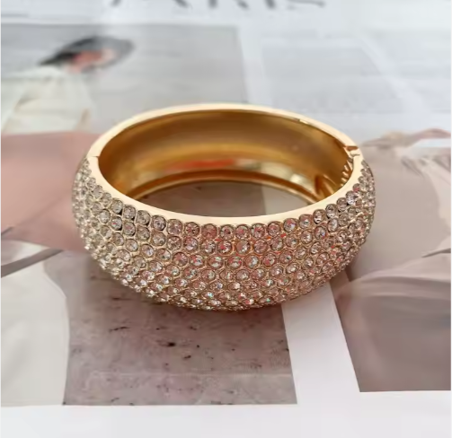 1-Please contact customer service to obtain the product catalog