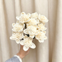1,6 Zoll Sola-Holz Jasminblüte Handgefertigte Gartendekoration für Hochzeit Geburtstag Weihnachten