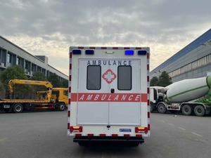 I VECO Daily 4x4 Ambulance tout-terrain de type fourgon |   Véhicule de secours médical d'urgence avec cabine de soins intensifs personnalisée - Product Image 5