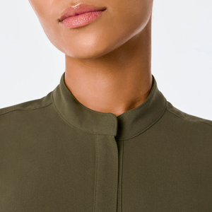 بدلة طبية نسائية مخصصة من بيستكس، طقم زي تمريض بأكمام قصيرة وياقة عصرية مع بنطلون، ملابس عمل مريحة للأطباء - Product Image 3