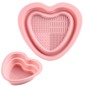 <b>Silicone</b> Heart-shaped Folding Scrubbing Bowl-Eco-friendly Waterproof Dual-use Soft Easy Clean Beauty Cleaning Tool Makeup Puff - Product Image 3