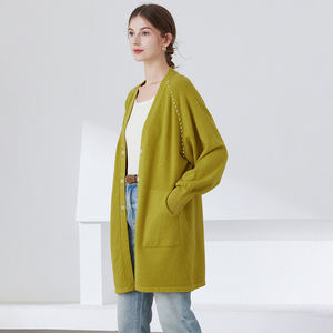 Suéter de talla grande para <span class=keywords><strong>mujer</strong></span> de Otoño de alta calidad, cárdigan con manga de hombro, cárdigan con cuentas de flores, suéter de longitud media para <span class=keywords><strong>mujer</strong></span> - Product Image 4