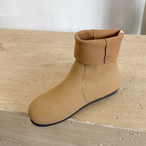 Bottes d'hiver en cuir de vachette à bout rond 2024 personnalisées bottines western en cuir vintage à talons plats et amples pour femmes - Product Image 3