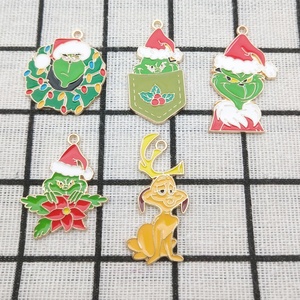 Breloque Pendentif Couronne de Noël Style Grinch en Émail avec Lumières Festives, Doré, pour Fabrication de Bijoux DIY, Accessoire Collier et Bracelet - Product Image 4