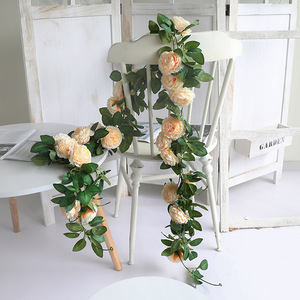 Guirlande de fleurs artificielles en soie blanche Ranunculus pour décoration de mariage, à suspendre au mur ou au plafond - Product Image 2