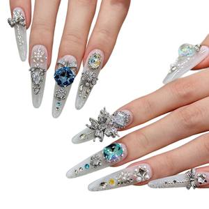 Série de faux ongles de luxe, Ice Queen, entièrement sertis de zircon, élégants, légers, lourds, artisanaux, portables, en acrylique, couvrant entièrement l'ongle - Product Image 4