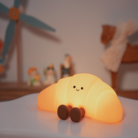 Veilleuse Croissant Intelligente à Changement de Couleurs, Lumière Douce et Flexible à Presser pour Chambre, Crèche, Décoration de Bureau