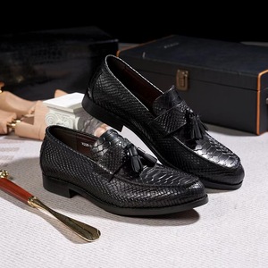 Chaussures élégantes de haute qualité pour hommes, chaussures rétro en cuir de vache gaufré motif serpent, chaussures de mariage à enfiler, <span class=keywords><strong>mocassins</strong></span> à pampilles pour hommes - Product Image 6