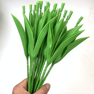 Tallos de Tulipanes Artificiales DREA PU de 14 Pulgadas, Color Verde, Flores Artificiales Realistas al Tacto para Centros de Mesa de Boda, Ramos y Decoración del Hogar - Product Image 2