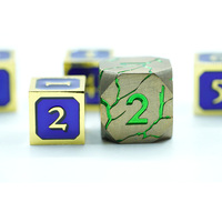 Mini or numéro 6 faces polyédrique simple forme carrée de dés en métal bleu en alliage de zinc pour les jeux de société DnD