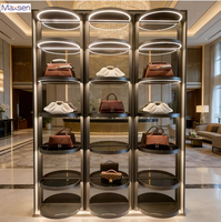 Vitrine de présentation de sacs à main Maxsen de luxe en acier inoxydable doré avec éclairage LED, étagère en verre, vitrine de sacs pour boutique, écologique et robuste