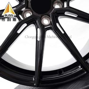 Pièces de course automatique Jante de roue à 5 trous Voiture de tourisme 9.5J 10J 10.5J 11J 11.5J Pneus Jantes en alliage Roues pour <span class=keywords><strong>Volkswagen</strong></span> <span class=keywords><strong>Golf</strong></span> <span class=keywords><strong>R</strong></span> 2022 - Product Image 3