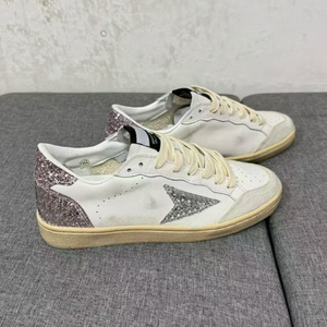 Zapatillas Deportivas de Diseño en Cuero Genuino, Estilo Vintage, con Parches de Estrellas Brillantes, con Cordones, para Caminar y Skateboard - Product Image 3