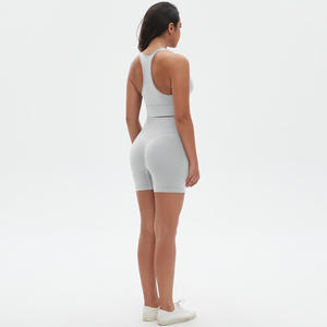 ชุดโยคะผู้หญิงไร้ตะเข็บ ยืดหยุ่นสูง ทรงสวยแบบ Y ชุดออกกำลังกายวิ่ง 2 ชิ้น กางเกงขาสั้น ชุดกีฬา - Product Image 5