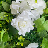 NINI Green 8ft Décoration Murale Florale Extérieure Faite à la Main, Fond de Scène Artificiel de Fleurs Simulées pour Mariage, Hôtel et Événements