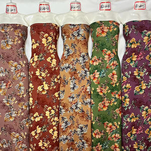 Venta al por mayor baati somalí 100 viscosa floral impreso faldas de las mujeres material de rayón tela de peso ligero - Product Image 5