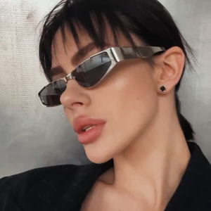 Gafas de Sol de marco estrecho pequeño de Metal para mujer 2025 <span class=keywords><strong>Vogue</strong></span> <span class=keywords><strong>Y2k</strong></span> gafas de sol rectangulares moda femenina Vintage Punk estilo Hip-Hop gafas - Product Image 4
