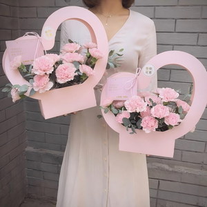 Scatola Regalo a Forma di Cuore con Cesto di Fiori Portatile per San Valentino e Festa della Mamma - Product Image 5