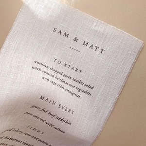 Menu in Lino Naturale Biologico ed Ecologico con Bordi Grezzi, Logo Personalizzato Stampato, Inviti per Matrimonio 100% Lino - Product Image 5