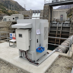 Armoire de stockage de batteries extérieure tout-en-un, capacité évolutive pour systèmes hybrides éolien, hydroélectrique et solaire - Product Image 1