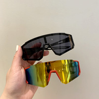 Lunettes de Soleil Sport Ville Vision en Gros de Chine Grande Monture Masques de Ski Lunettes Cyclisme Coupe-Vent Anti-UV
