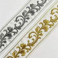 Ruban brodé floral personnalisé 100 % polyester haute densité pour ornements liturgiques, robe de prêtre chrétien, applique