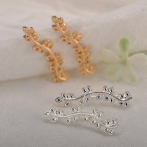 Orecchini a strati con foglie e rami per donna, design botanico curvo, gioielli naturali alla moda per le orecchie - Product Image 3