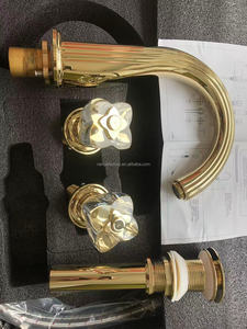 Смеситель для раковины с 3 отверстиями - Product Image 2