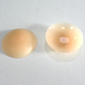 Couvre-mamelons en silicone adhésif épais, couleur marron, avec étui - Product Image 4