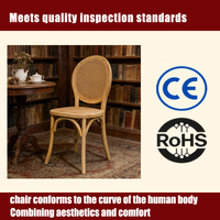 Chaises en bois au design moderne avec dossier en rotin marron et assise en plastique/bois pour événements, banquets, mariages et hôtels - Vente en gros